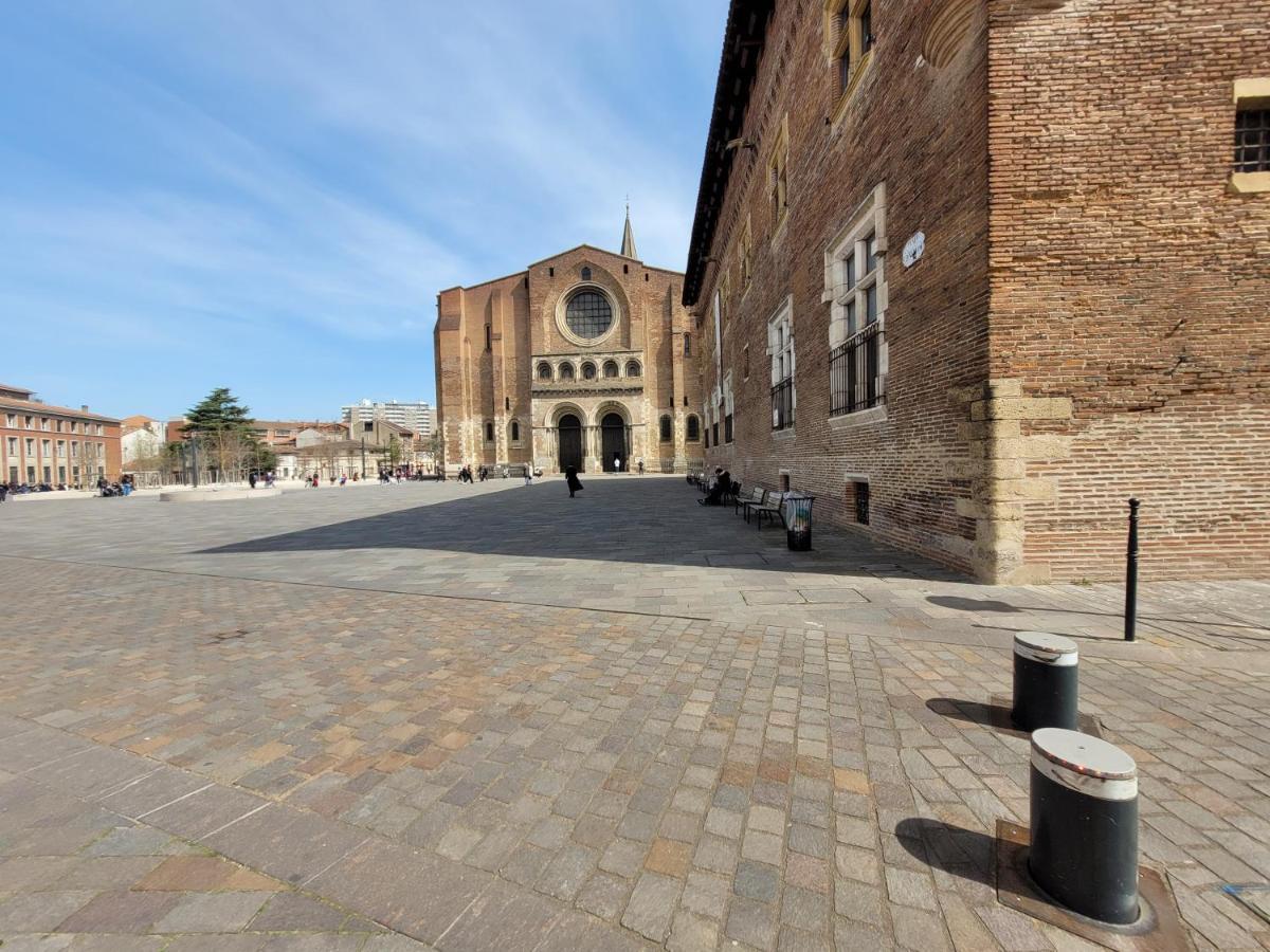Toulouse - Basilique St-Sernin------- Netflix Exteriér fotografie